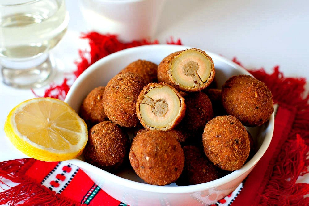 Olive all’ascolana (stuffed fried olives)